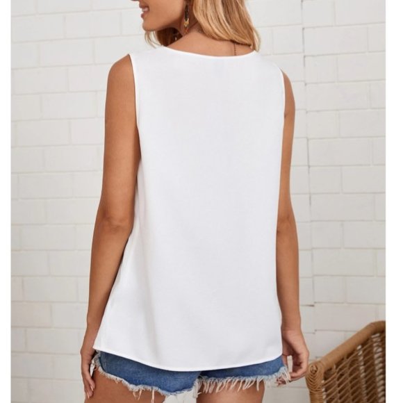 Women Solid top with guipure lace trim White - Picture 3 of 5